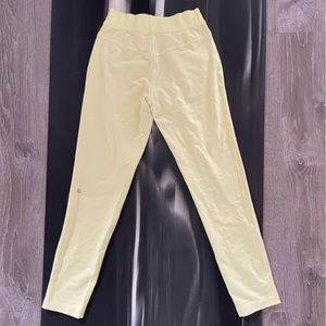 Lululemon Straight Leg Jogger Size 2